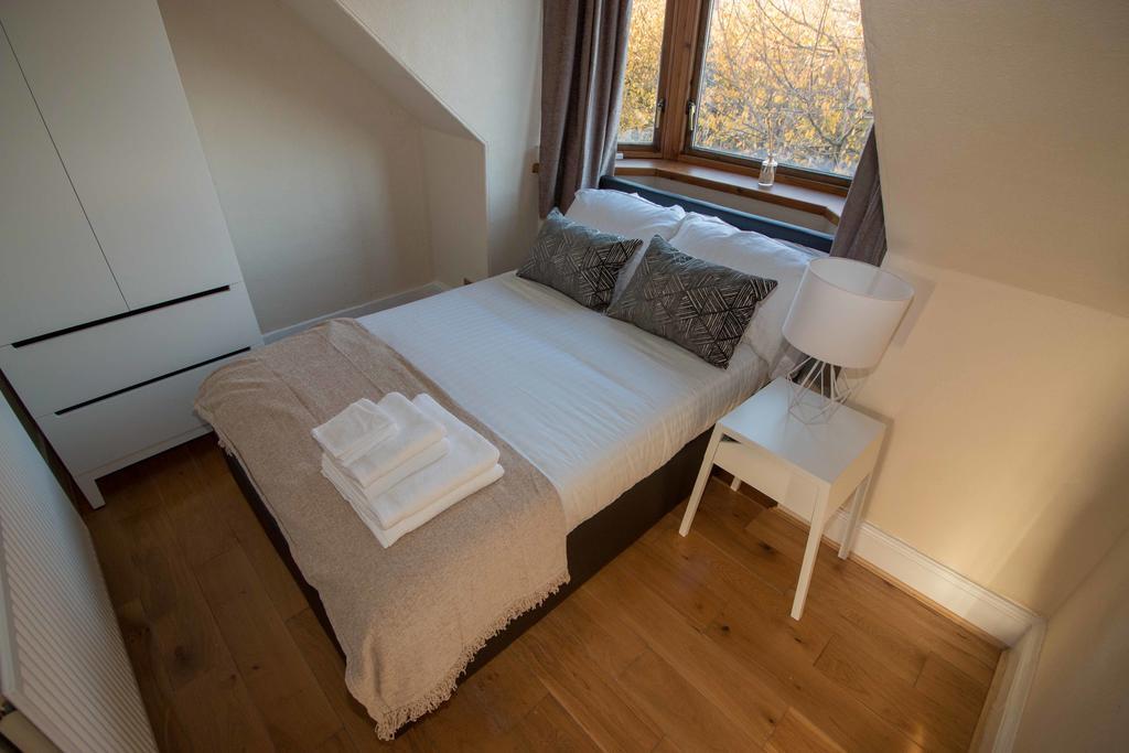 Bright & Airy Two Bed Set In Granite Apartment Aberdeen Exterior foto