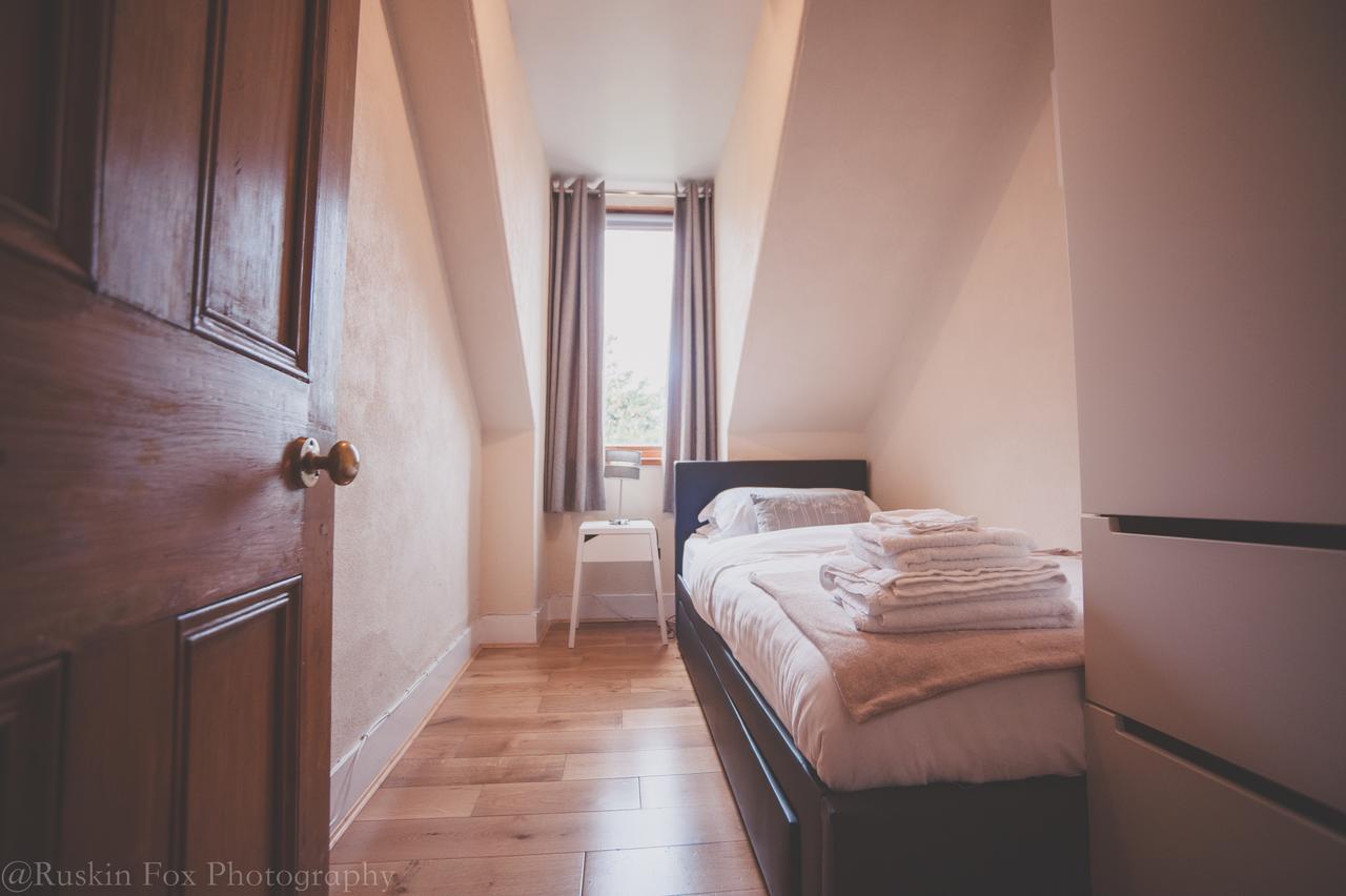 Bright & Airy Two Bed Set In Granite Apartment Aberdeen Exterior foto